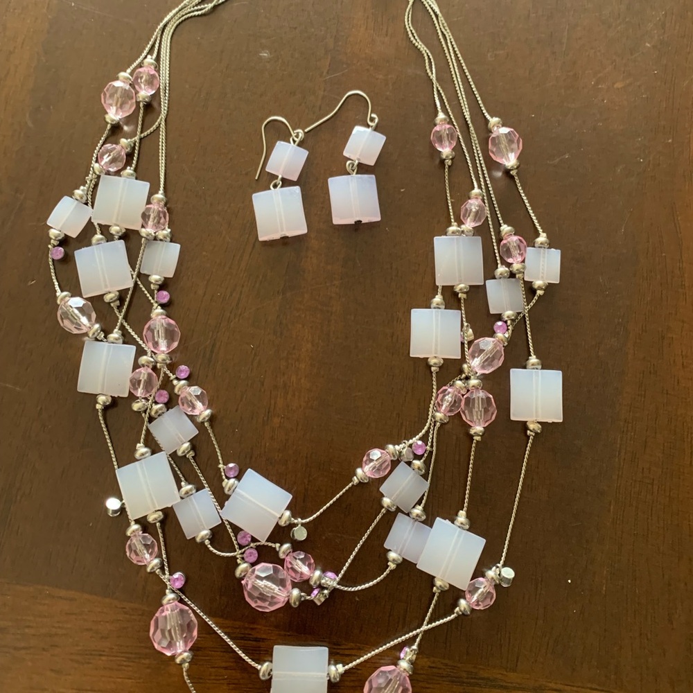 PINK BEADED NECKLACE WITH MATCHING PIERCED EARRINGS